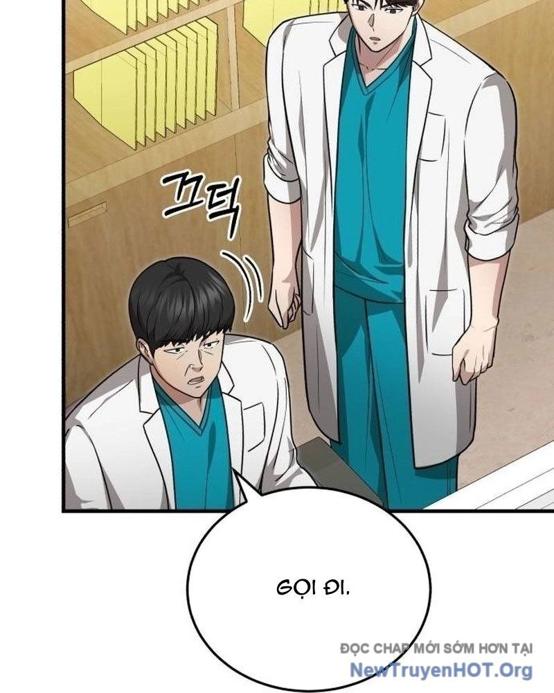 Bác Sĩ Hồi Quy Chỉ Muốn Sống Yên Bình Chapter 11 - Next Chapter 12
