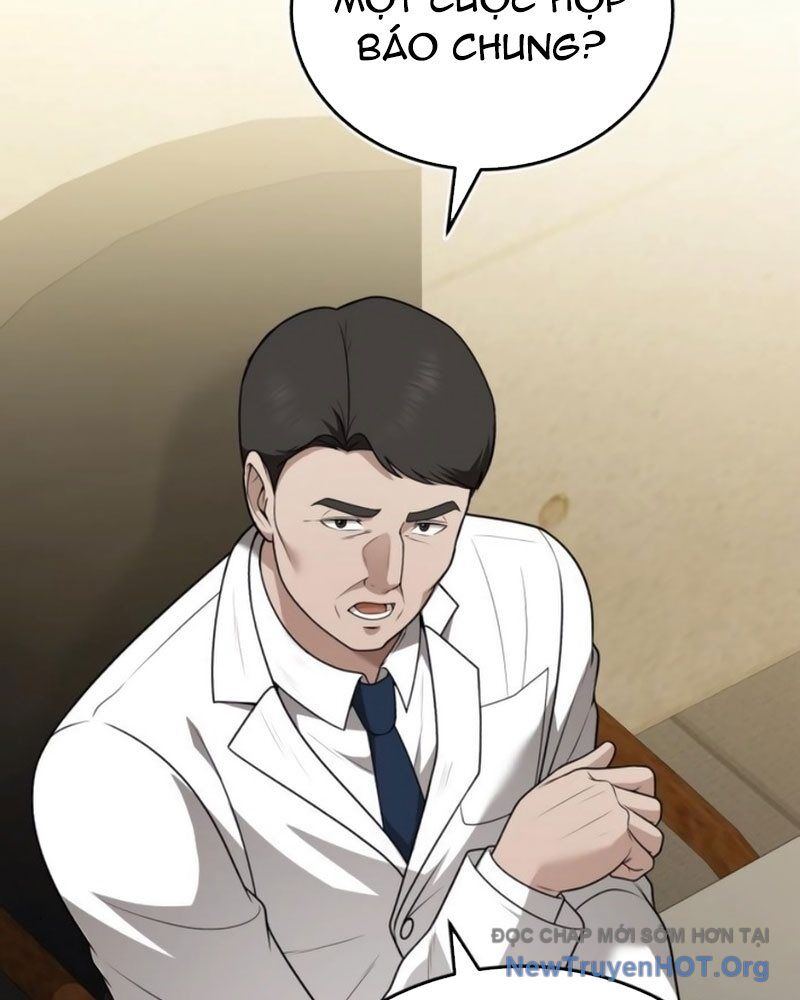 Bác Sĩ Hồi Quy Chỉ Muốn Sống Yên Bình Chapter 32 - Trang 2