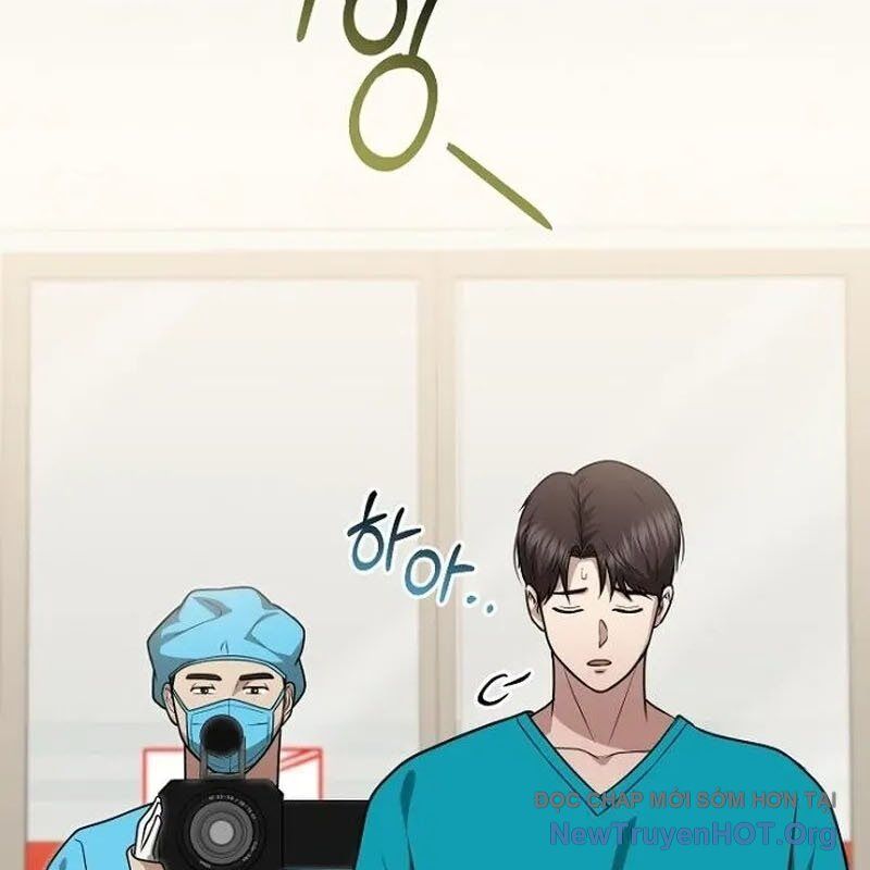 Bác Sĩ Hồi Quy Chỉ Muốn Sống Yên Bình Chapter 22 - Next Chapter 23