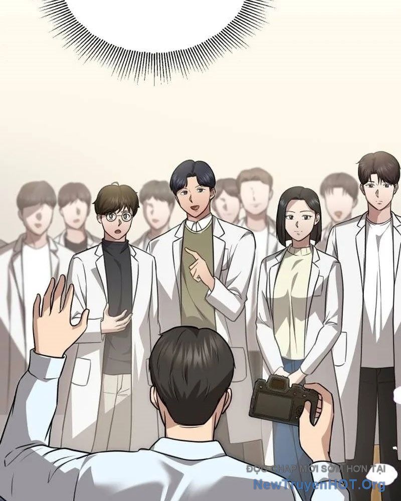 Bác Sĩ Hồi Quy Chỉ Muốn Sống Yên Bình Chapter 8 - Trang 2